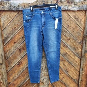 NWT Tahari Chloe Tummy Tuck Slimming Skinny Jeans